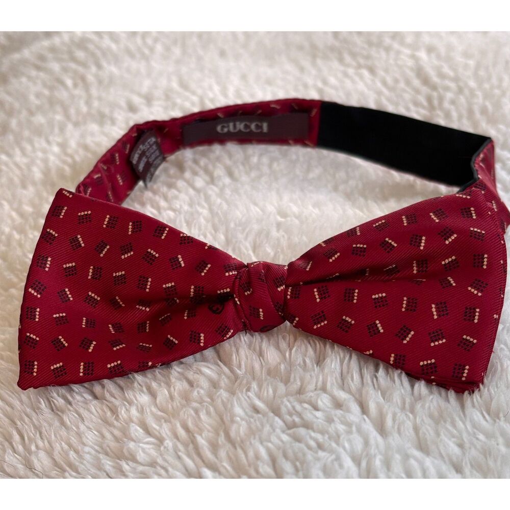 Authentic Gucci Red Geometric Silk Bow Tie